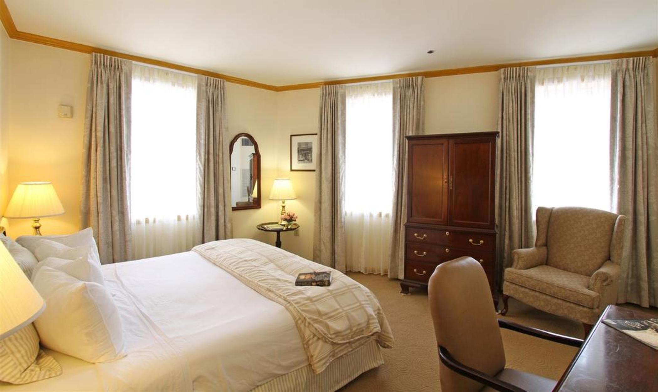 The William Fell Baltimore, Tapestry Collection By Hilton